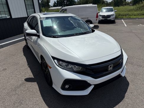 Used 2017 Honda Civic EX image 4