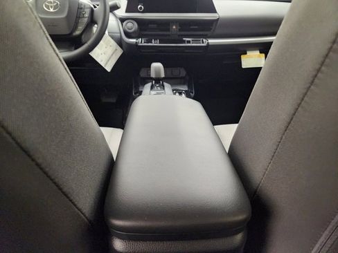 New 2026 Toyota Prius LE image 38