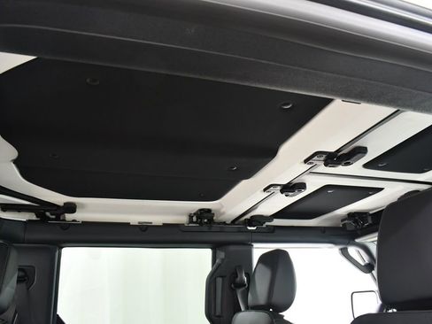 New 2026 Ford Bronco Badlands AWD/4WD image 18