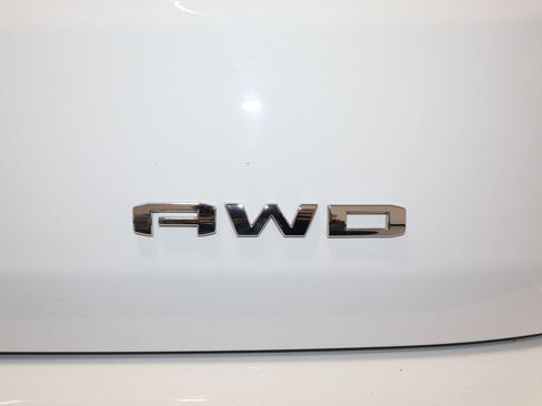 Certified 2024 GMC Terrain SLE image 36