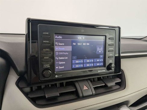 Certified 2022 Toyota RAV4 XLE w/ Convenience Package FWD image 18