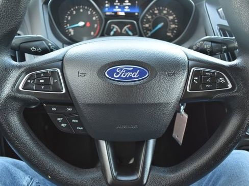 Used 2017 Ford Focus SE image 17