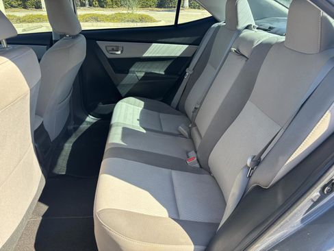 Used 2018 Toyota Corolla XLE image 18