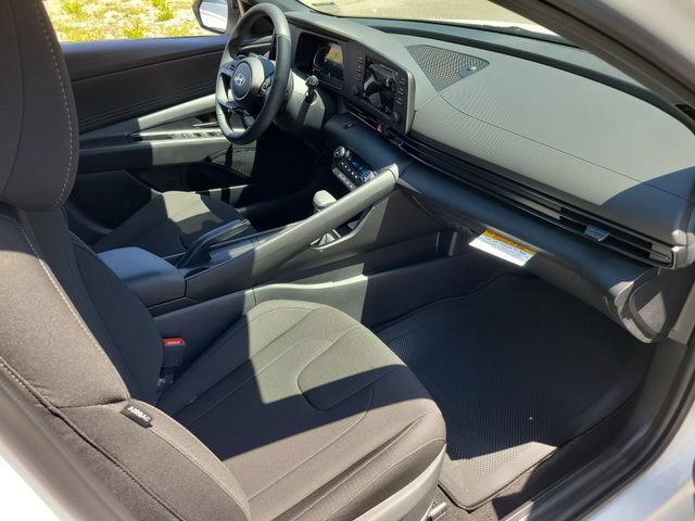 New 2026 Hyundai Elantra Sport FWD image 20