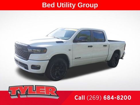 New 2026 RAM 1500 4x4 Crew Cab image 3