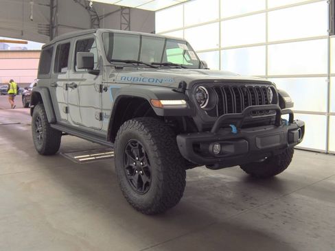 Used 2023 Jeep Wrangler Unlimited Rubicon 4xe AWD/4WD image 3