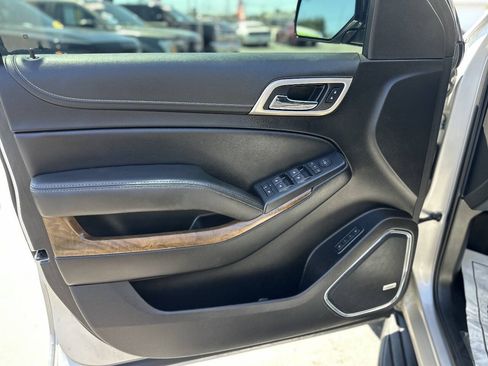 Used 2019 GMC Yukon XL Denali RWD image 11
