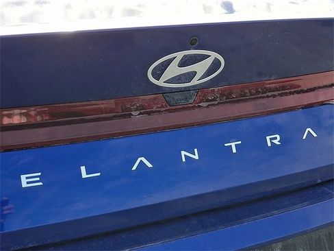 New 2026 Hyundai Elantra SE image 10