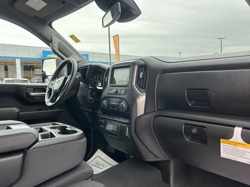 Used 2025 Chevrolet Silverado 2500 Custom w/ Custom Value Package image 33