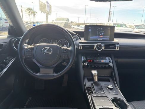 Used 2021 Lexus IS 300 image 12