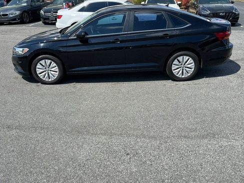 Used 2019 Volkswagen Jetta S FWD image 4