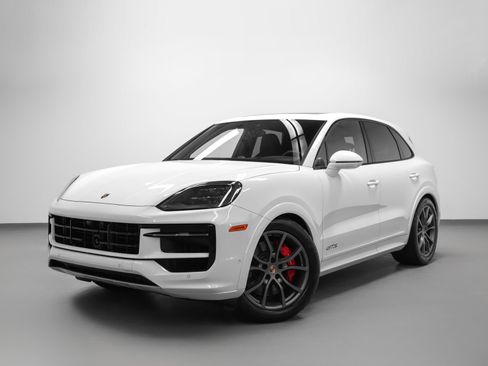 Certified 2025 Porsche Cayenne GTS AWD/4WD image 1
