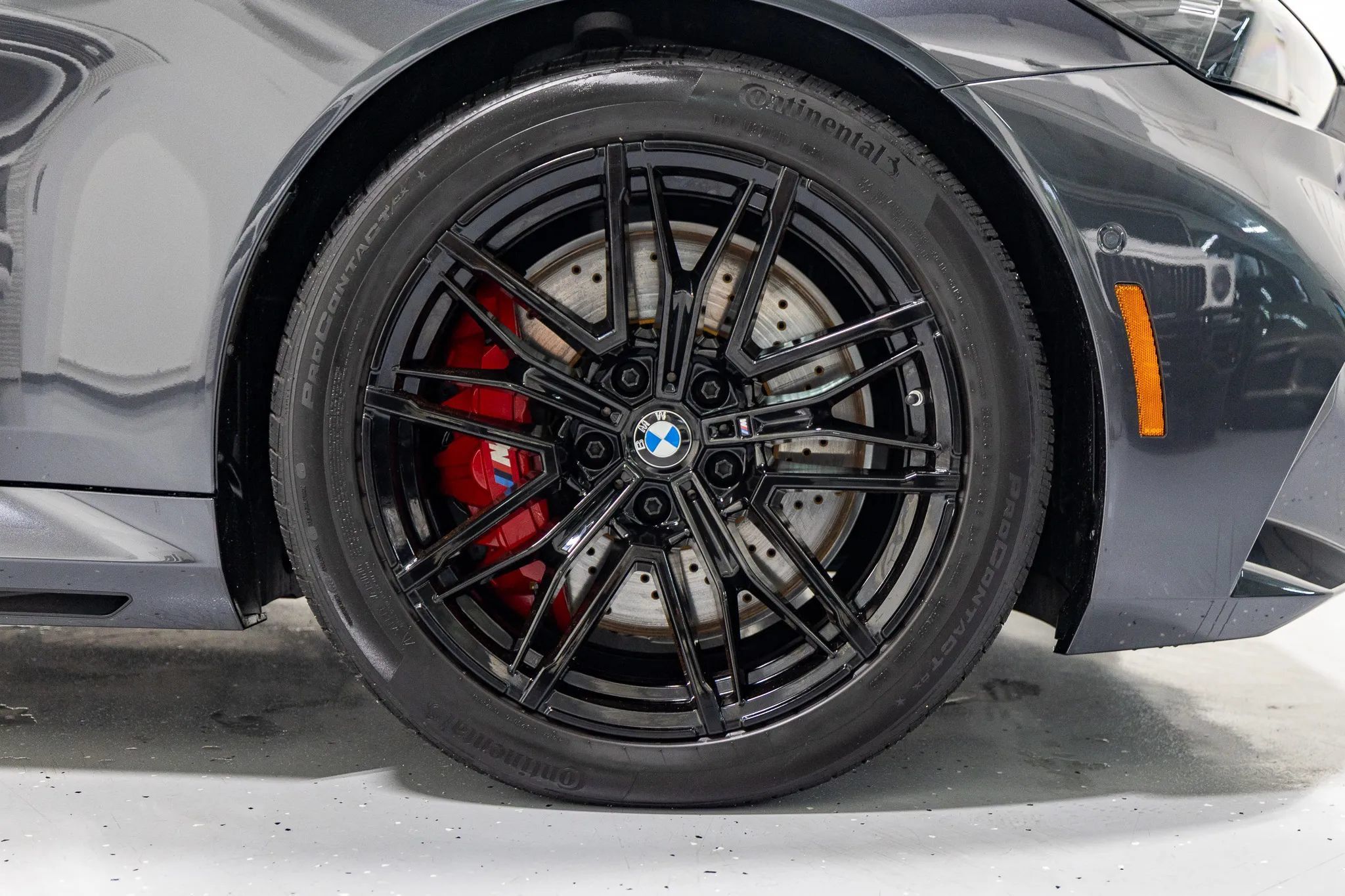Used 2025 BMW M5 w/ Carbon Package AWD/4WD image 23