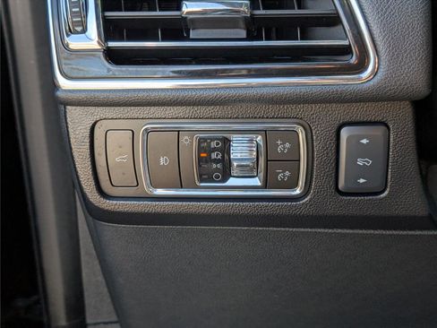 Used 2023 Lincoln Navigator L Reserve image 24