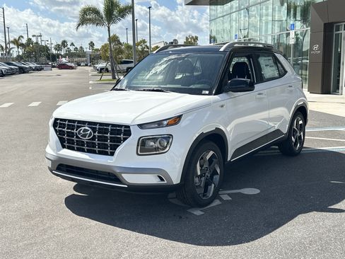 New 2026 Hyundai Venue SEL image 3