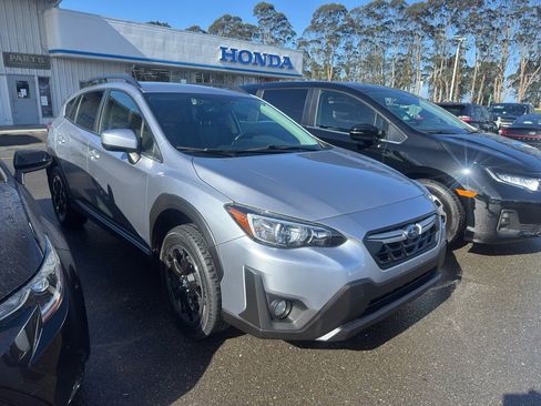 Used 2022 Subaru Crosstrek 2.0i Premium image 2