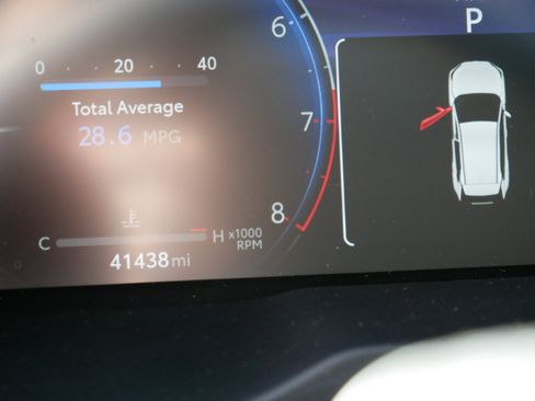 Used 2023 Toyota RAV4 Limited image 4