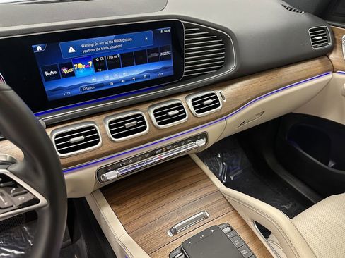 Certified 2025 Mercedes-Benz GLE 450 4MATIC image 30