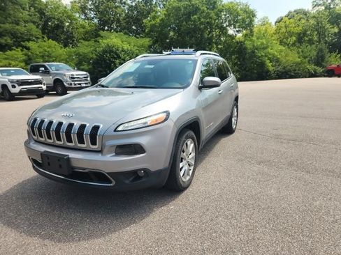 Used 2016 Jeep Cherokee Limited AWD/4WD image 13
