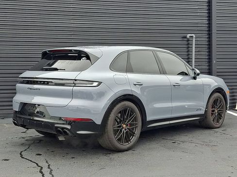 Certified 2025 Porsche Cayenne GTS AWD/4WD image 7