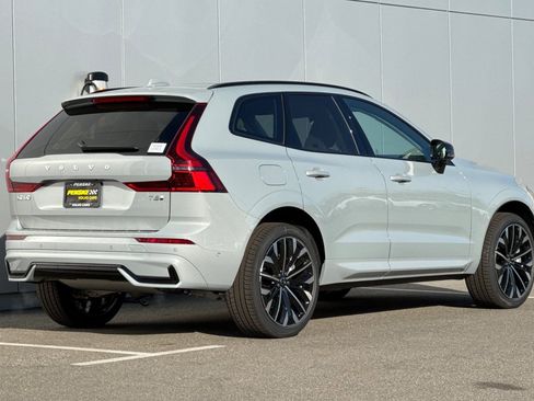 New 2026 Volvo XC60 T8 Ultra w/ Protection Package Premier AWD/4WD image 5