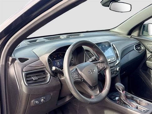 Used 2024 Chevrolet Equinox RS image 9