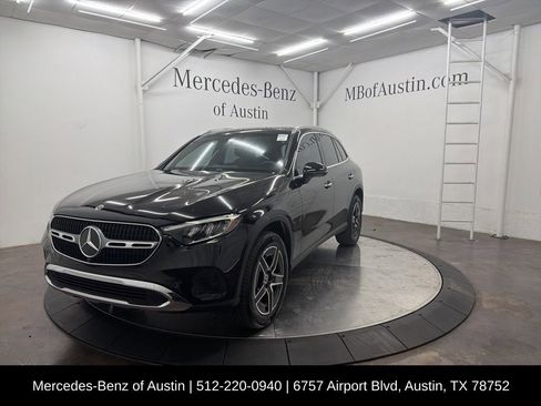 Used 2026 Mercedes-Benz GLC 300 image 3