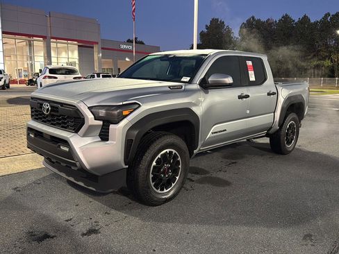 New 2025 Toyota Tacoma TRD Off-Road image 2