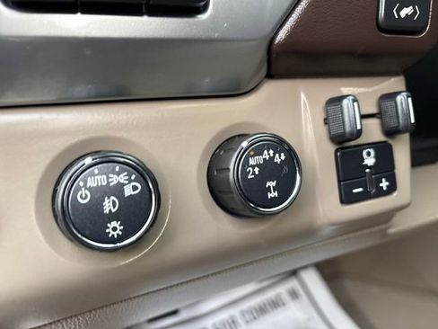 Used 2020 Chevrolet Tahoe Premier image 16