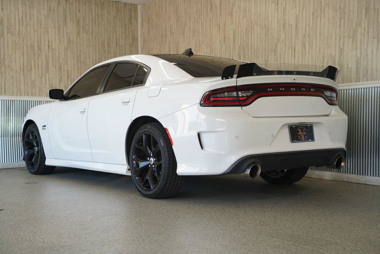 Used 2018 Dodge Charger R/T RWD image 7