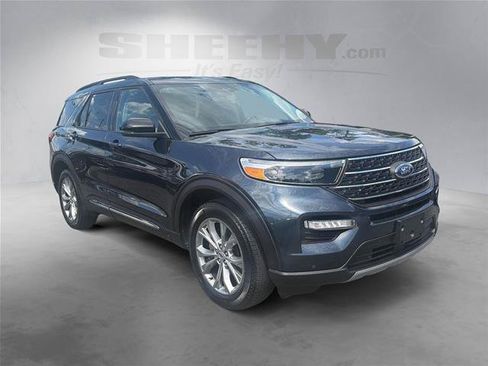 Certified 2024 Ford Explorer XLT w/ Equipment Group 202A AWD/4WD image 2