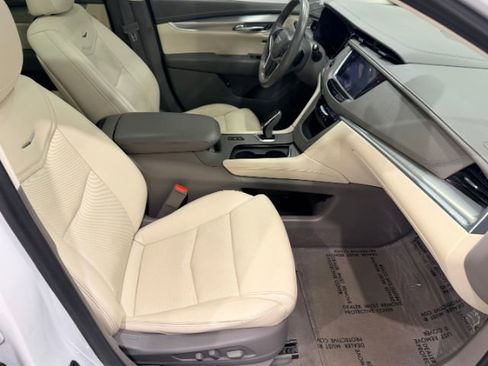 Used 2018 Cadillac XT5 Luxury AWD/4WD image 24