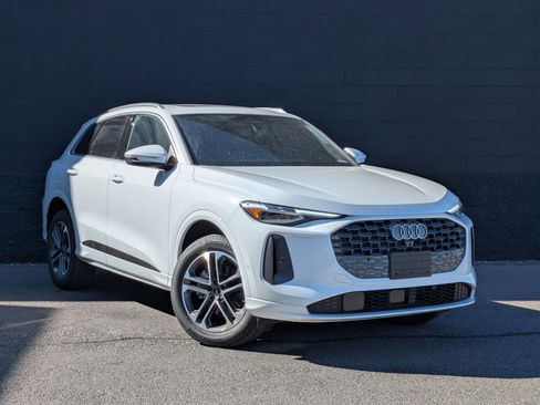 New 2026 Audi Q5 Premium AWD/4WD image 3