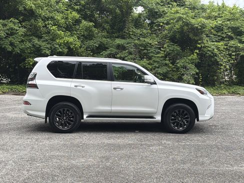Used 2020 Lexus GX 460 Premium w/ Premium Package AWD/4WD image 3
