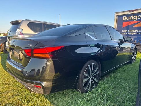 Used 2022 Nissan Altima 2.5 SR FWD image 3