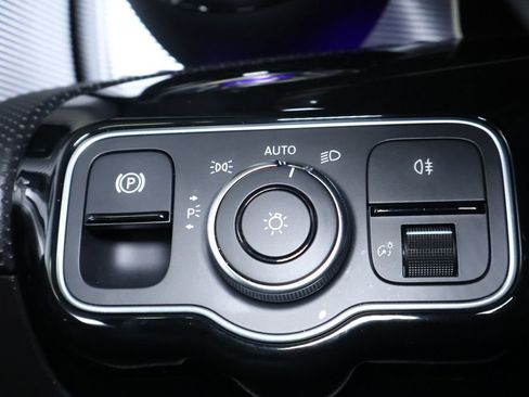 Used 2019 Mercedes-Benz A 220 4MATIC w/ Premium Package image 28