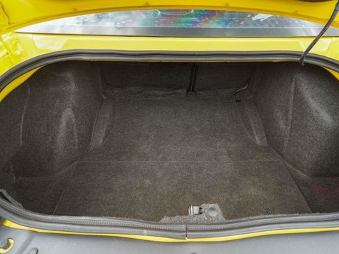Used 2018 Dodge Challenger SXT Plus RWD image 9