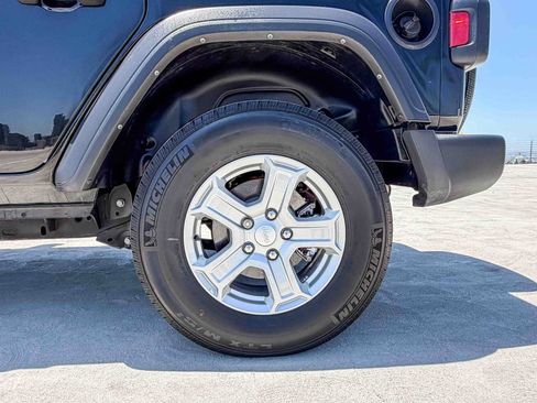 Used 2022 Jeep Wrangler Unlimited Sport AWD/4WD image 10