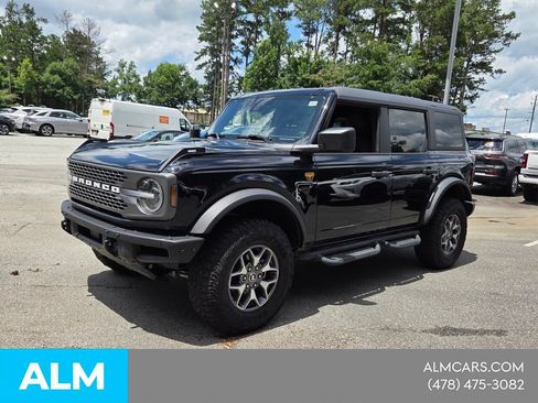 Used 2025 Ford Bronco Badlands AWD/4WD image 3