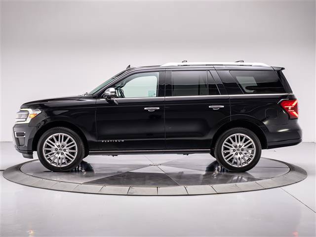 Used 2023 Ford Expedition Platinum AWD/4WD image 2