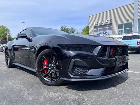 Used 2025 Ford Mustang GT Premium RWD image 20