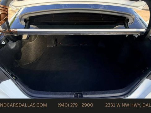 Used 2019 Toyota Camry LE image 16