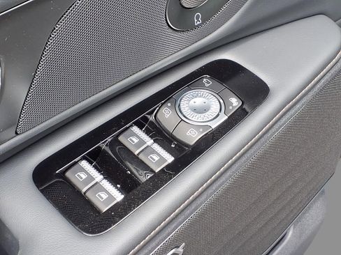 New 2025 Lincoln Nautilus Premier w/ Equipment Group 102A image 15