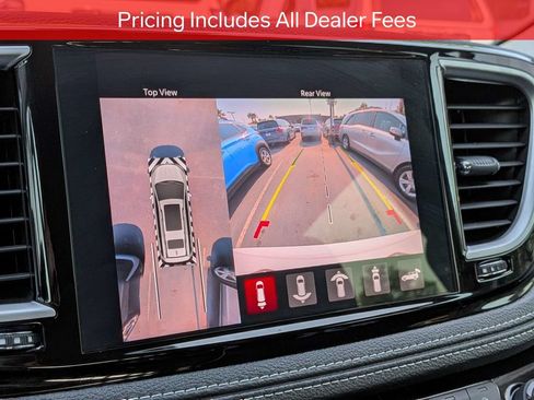 Used 2024 Chrysler Pacifica Limited w/ Uconnect Theater Family Group FWD image 23