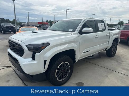 Used 2026 Toyota Tacoma TRD Sport AWD/4WD image 3