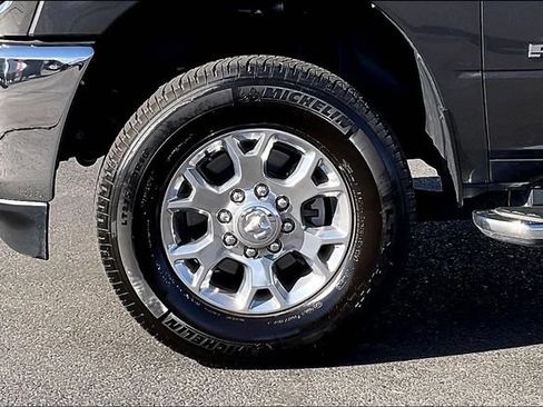 Used 2023 RAM 2500 Laramie AWD/4WD image 8