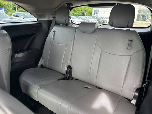 Used 2025 Toyota Sienna XLE w/ XLE Plus Package AWD/4WD image 41