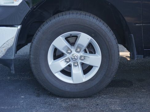 Used 2024 RAM 1500 Classic SLT image 7