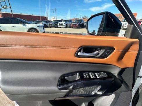 New 2026 Nissan Pathfinder Platinum w/ Cargo Package image 20