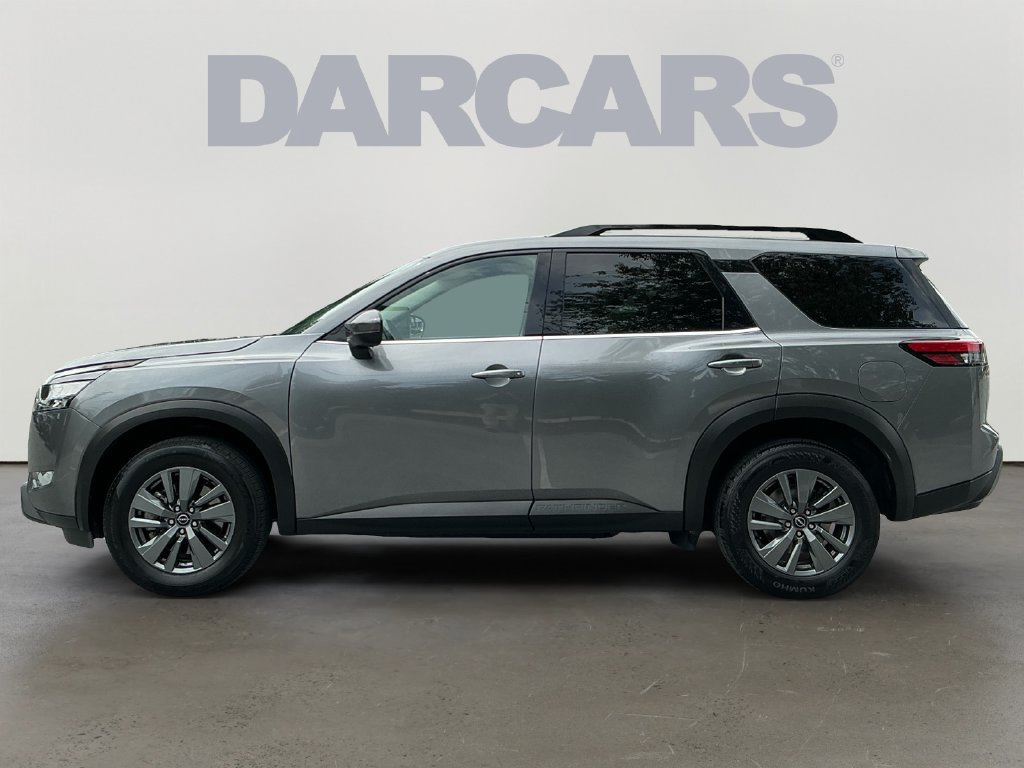 Used 2025 Nissan Pathfinder SV AWD/4WD image 4